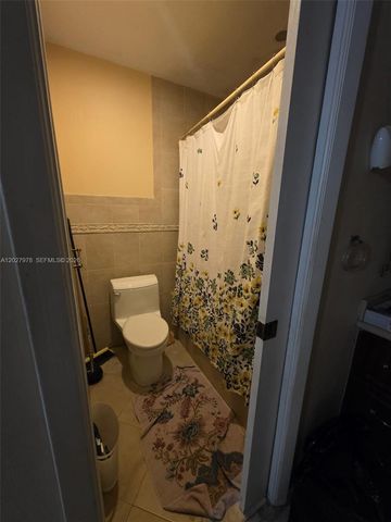 16825 NW 74th Avenue, Hialeah, FL 33015