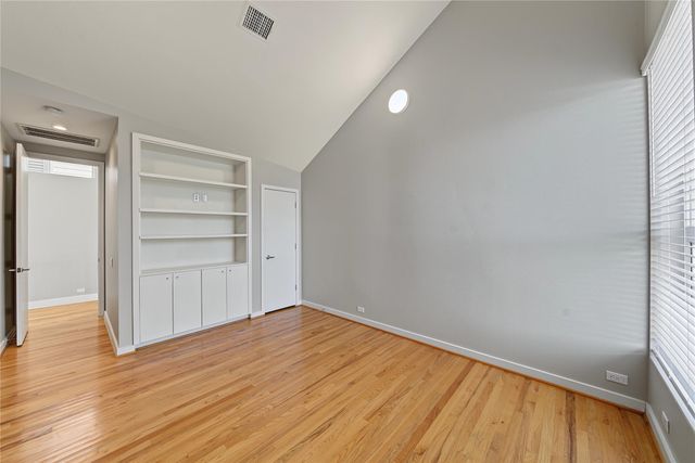 1909 Oakdale Street, Houston, TX 77004