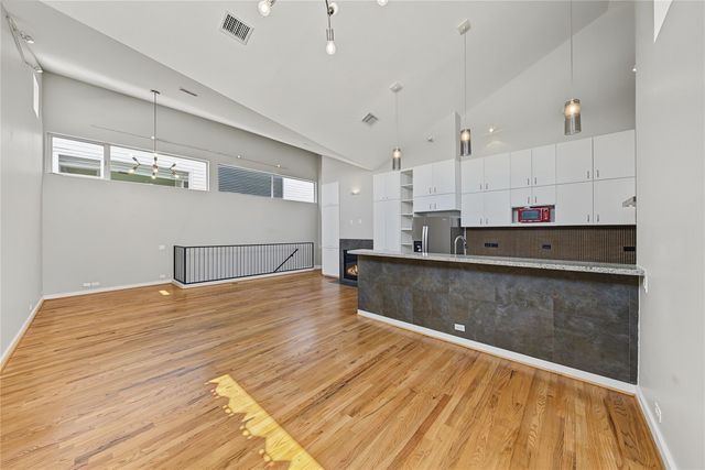 1909 Oakdale Street, Houston, TX 77004