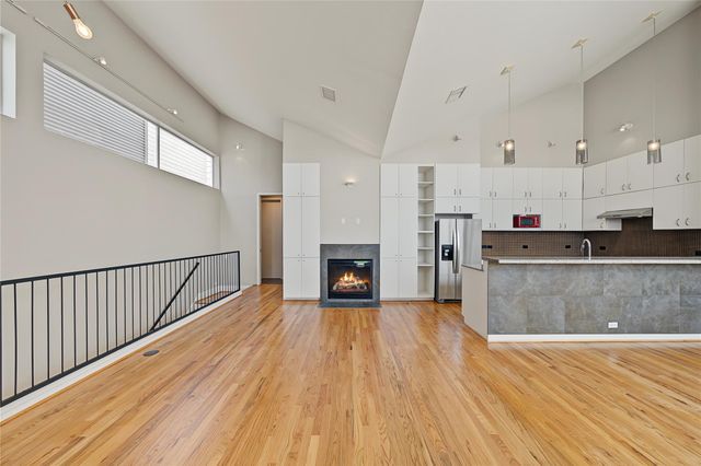 1909 Oakdale Street, Houston, TX 77004