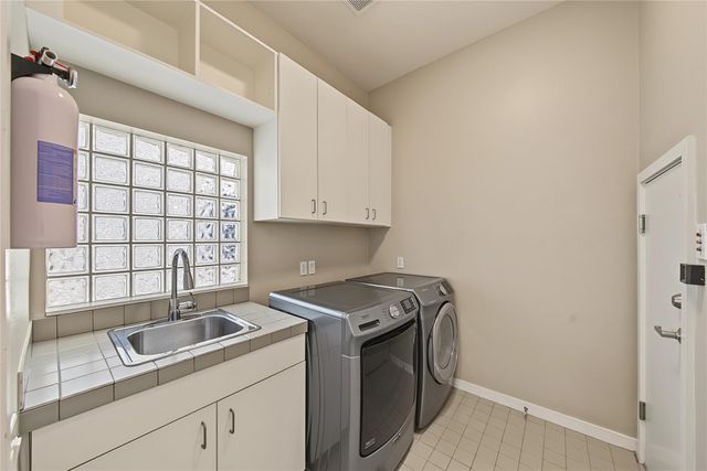 1909 Oakdale Street, Houston, TX 77004