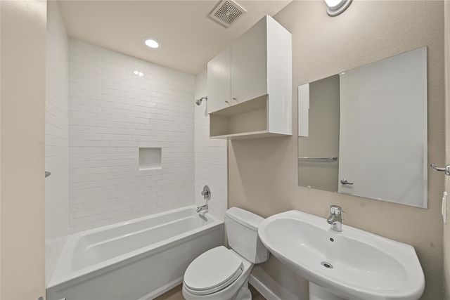 1909 Oakdale Street, Houston, TX 77004