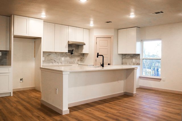 603 N 1st Street, Midlothian, TX 76065