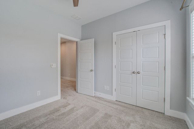 860 W Madison Avenue, James Island, SC 29412