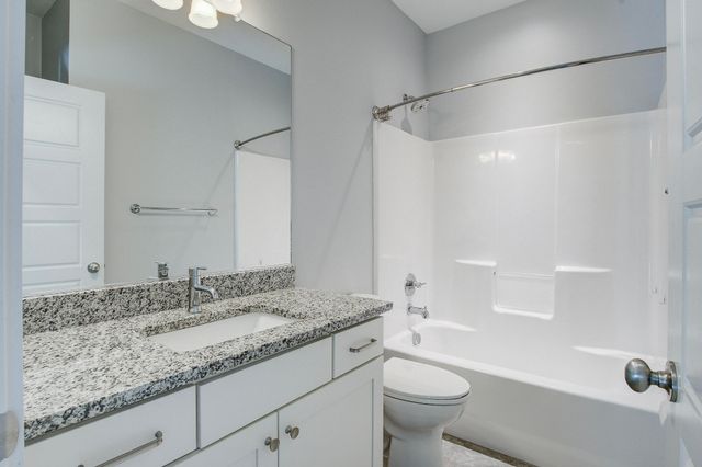 860 W Madison Avenue, James Island, SC 29412