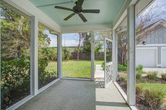 860 W Madison Avenue, James Island, SC 29412