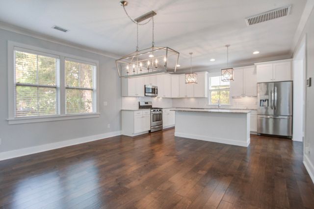 860 W Madison Avenue, James Island, SC 29412