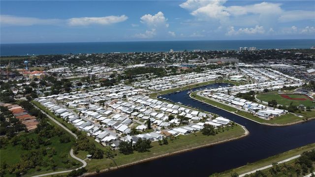 809 S WATERWAY, Venice, FL 34285