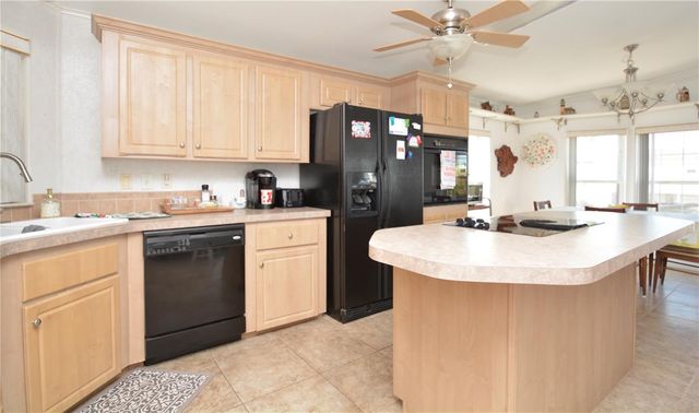 809 S WATERWAY, Venice, FL 34285