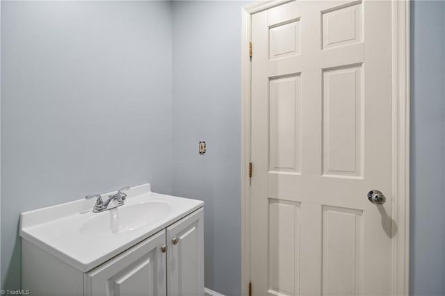 210 Cedar Trail, Winston-salem, NC 27104