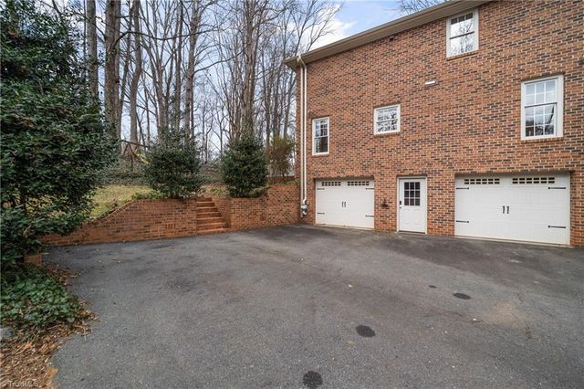 210 Cedar Trail, Winston-salem, NC 27104