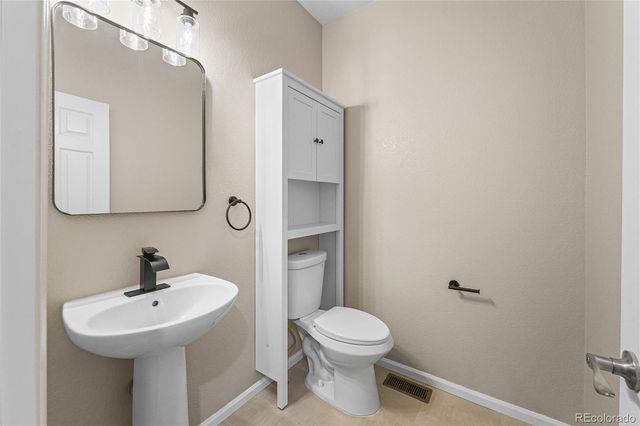10202 Nickolas Avenue, Highlands Ranch, CO 80130