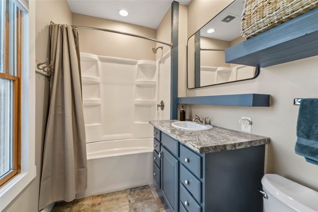 412 E Sixth Street, Madrid, IA 50156