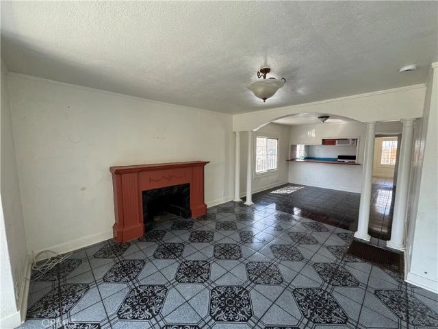 5819 4th Avenue, Los Angeles, CA 90043