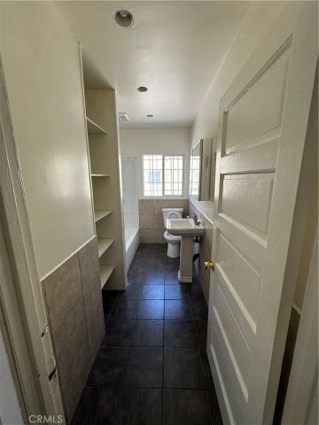 5819 4th Avenue, Los Angeles, CA 90043