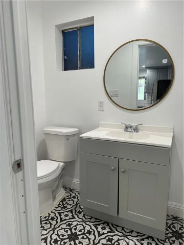 5819 4th Avenue, Los Angeles, CA 90043