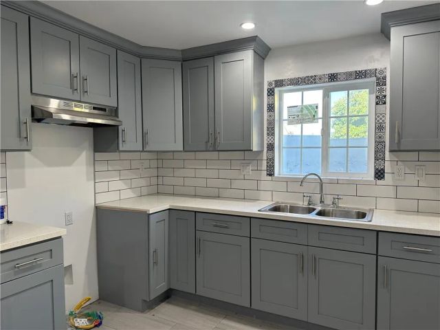 5819 4th Avenue, Los Angeles, CA 90043