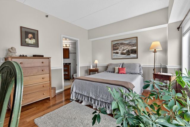 12 Mountain Laurels Dr Apt 204, Nashua, NH 03062