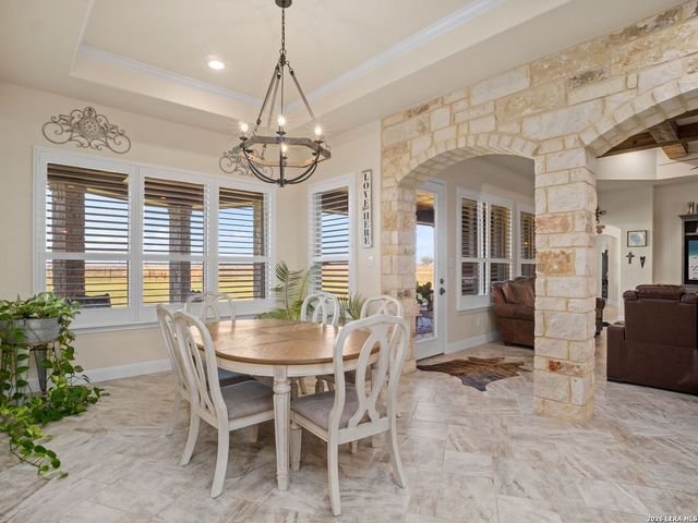 1530 County Road 132, Floresville, TX 78114