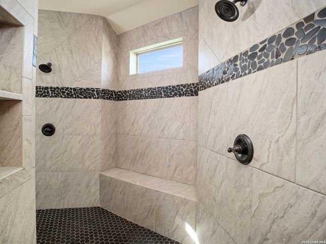 1530 County Road 132, Floresville, TX 78114