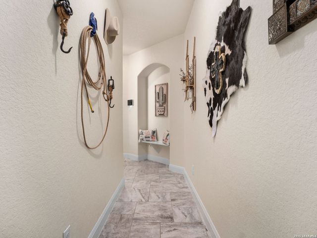 1530 County Road 132, Floresville, TX 78114