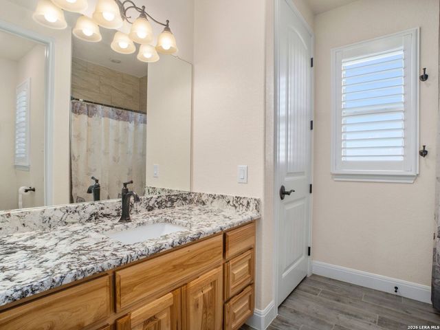 1530 County Road 132, Floresville, TX 78114