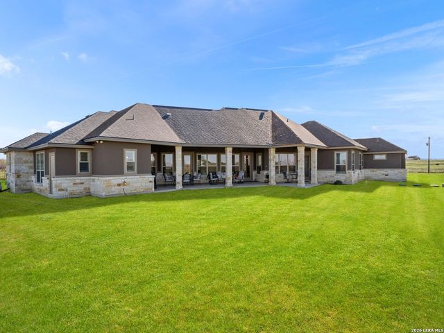 1530 County Road 132, Floresville, TX 78114