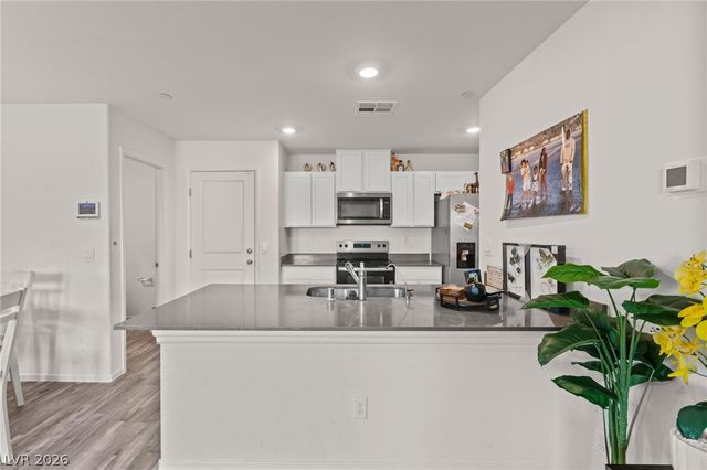 6113 Musas Garden Street, North Las Vegas, NV 89081