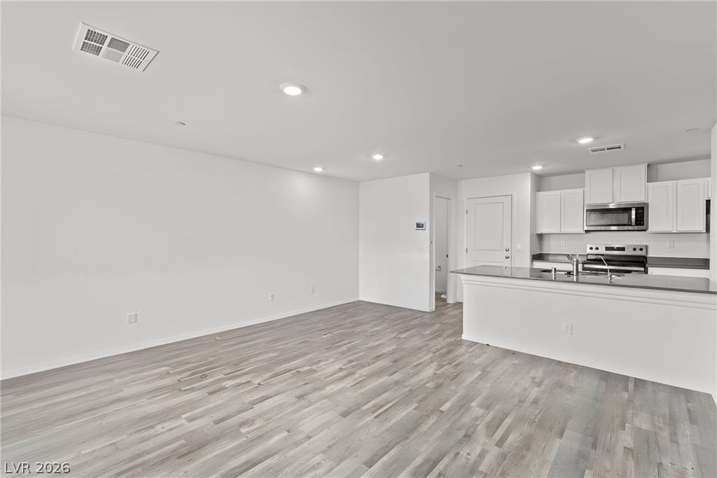 6113 Musas Garden Street, North Las Vegas, NV 89081 — photo 4