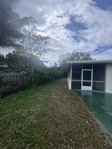 16240 NW 22nd Ave, Miami Gardens, FL 33054