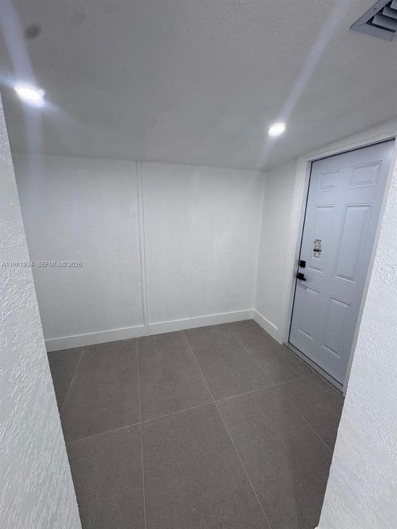 Image 8 of property listing at 16240 NW 22nd Ave, Miami Gardens, FL 33054