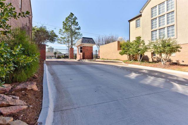 3109 Hickory Sign Post Road 33B, Oklahoma City, OK 73116