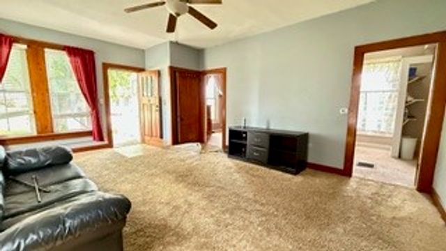 1012 SE 1st Street, Marshalltown, IA 50158