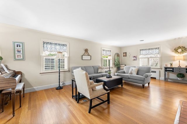 199 Hawthorn Rd, Braintree, MA 02184