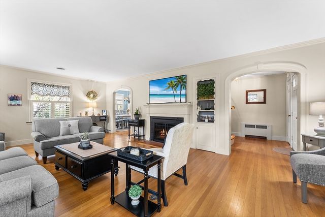 199 Hawthorn Rd, Braintree, MA 02184