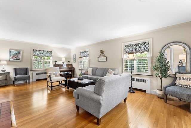 199 Hawthorn Rd, Braintree, MA 02184
