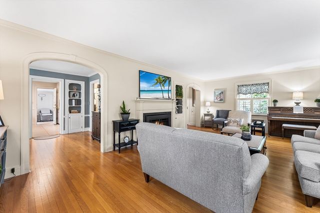 199 Hawthorn Rd, Braintree, MA 02184