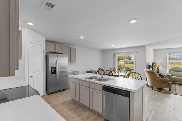 518 Sugar Pine Dr., Conway, SC 29526