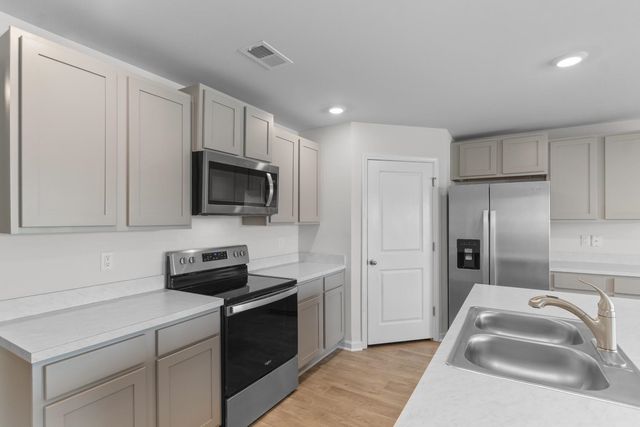 518 Sugar Pine Dr., Conway, SC 29526