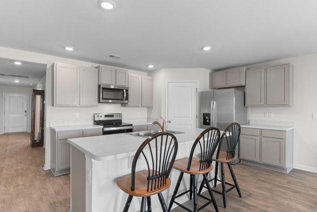 518 Sugar Pine Dr., Conway, SC 29526