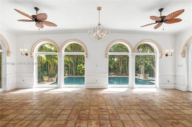 3685 Royal Palm Ave, Miami, FL 33133