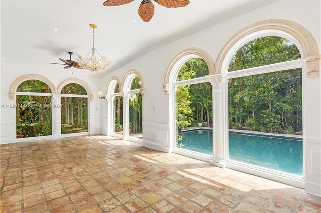 3685 Royal Palm Ave, Miami, FL 33133