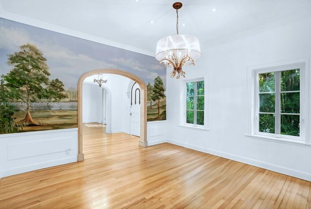 3685 Royal Palm Ave, Miami, FL 33133