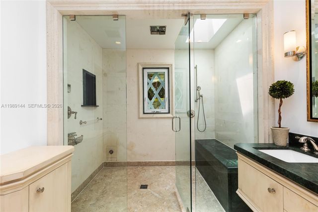 3685 Royal Palm Ave, Miami, FL 33133