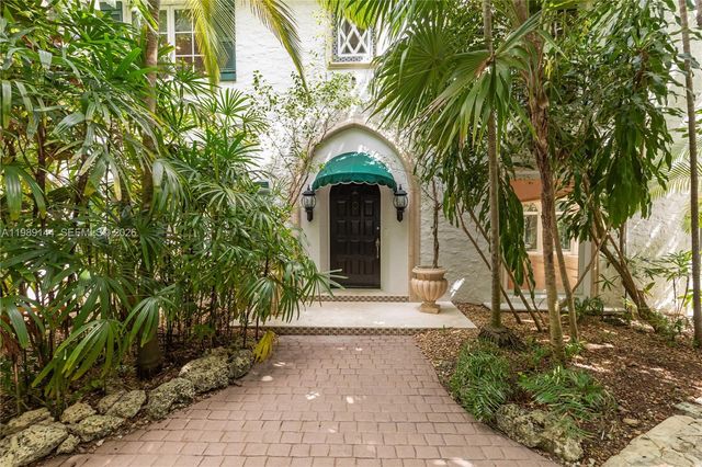 3685 Royal Palm Ave, Miami, FL 33133