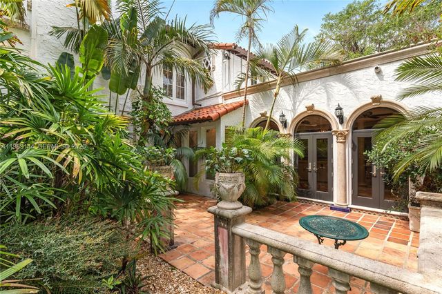 3685 Royal Palm Ave, Miami, FL 33133
