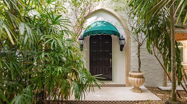 3685 Royal Palm Ave, Miami, FL 33133
