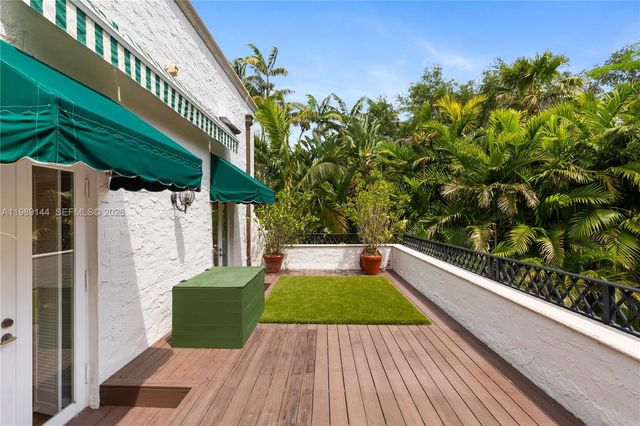 3685 Royal Palm Ave, Miami, FL 33133