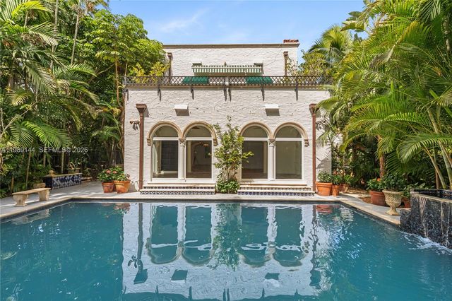 3685 Royal Palm Ave, Miami, FL 33133