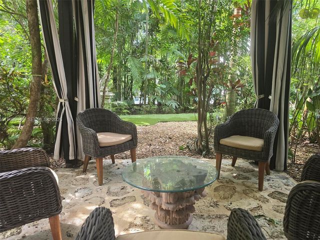 3685 Royal Palm Ave, Miami, FL 33133